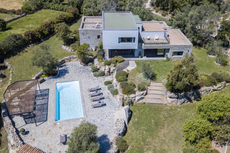 Villa with BBQ, terrace & private pool — photo 4