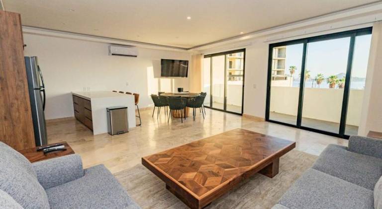 Apartment with pool — photo 2