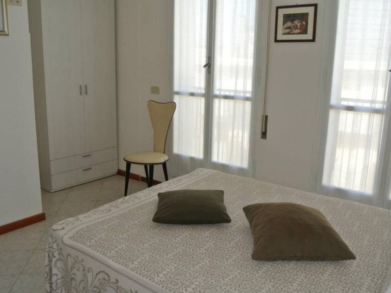 Apartment with terrace — photo 5