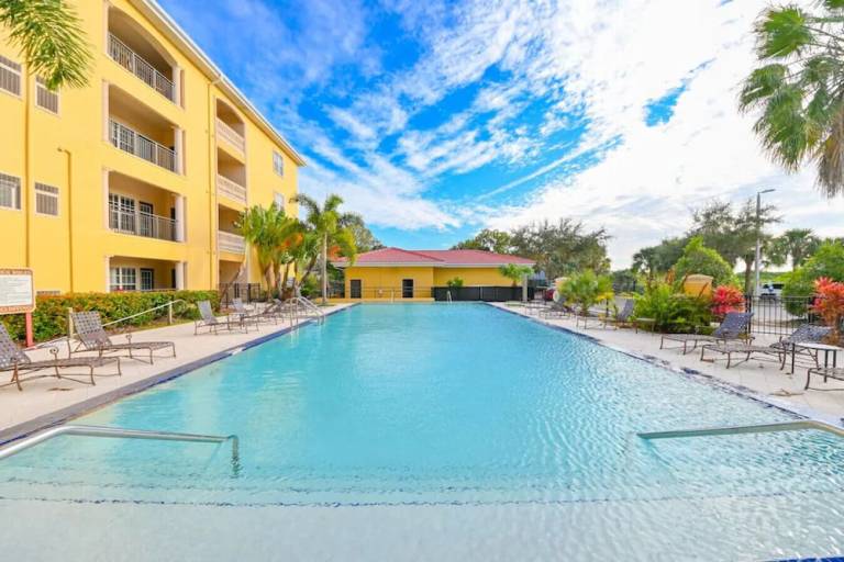 Apartment  Port Tampa City