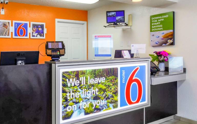 Motel 6 Medford, OR - North — photo 5