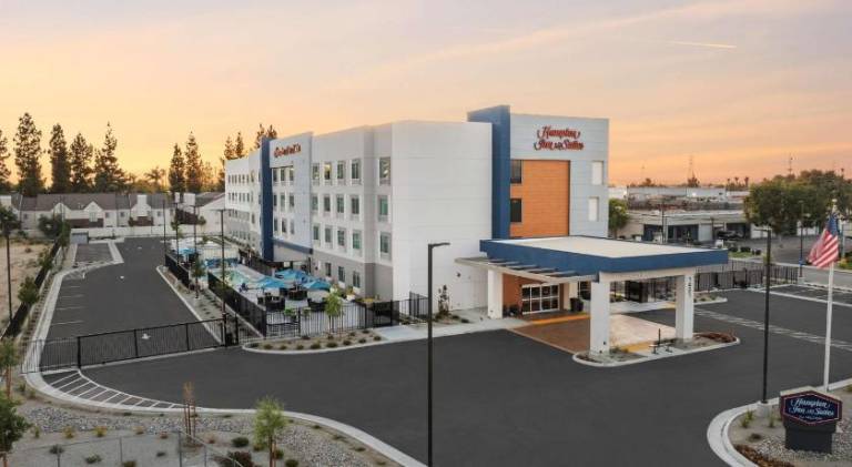 Hampton Inn & Suites by Hilton Bakersfield Central in Bakersfield, CA