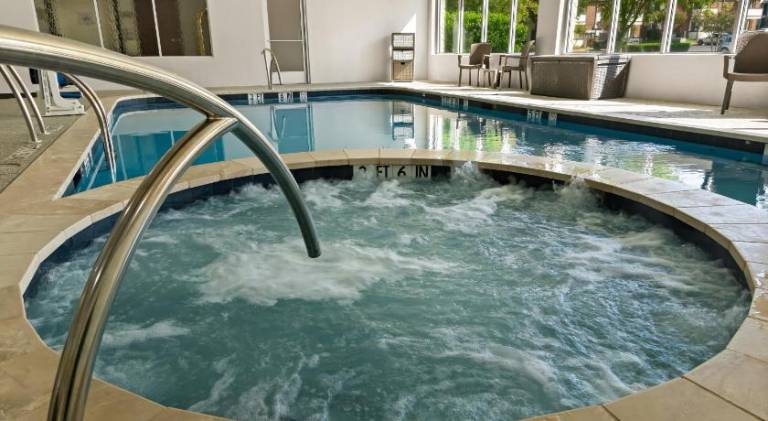 Comfort Suites Granbury — photo 3