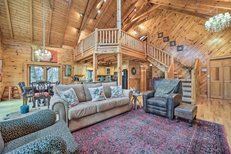 Walk to Golfing: Grand Maggie Valley Cabin! — photo 5