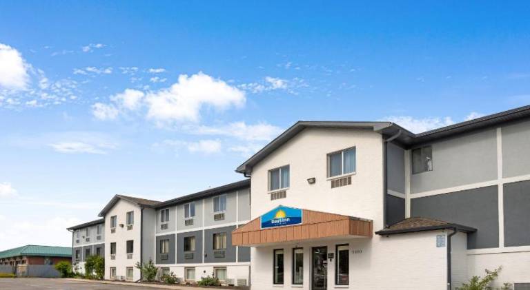 Days Inn by Wyndham Omaha NE — photo 5