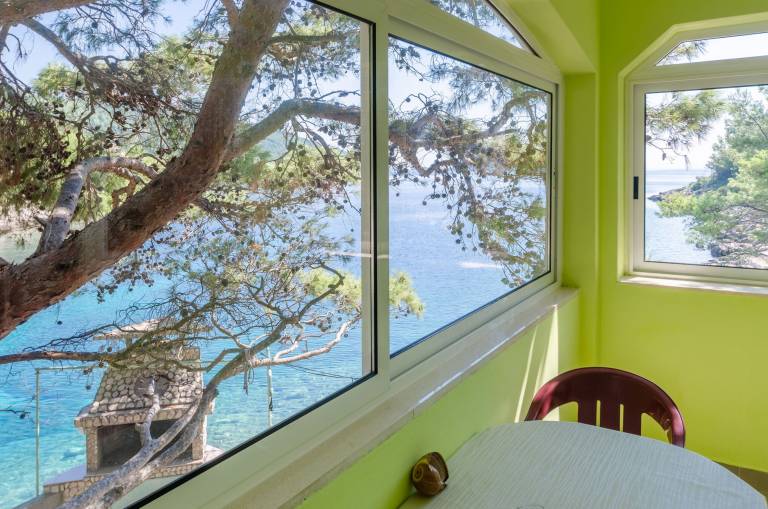 Apartment with grill & yard | Sea view — photo 4