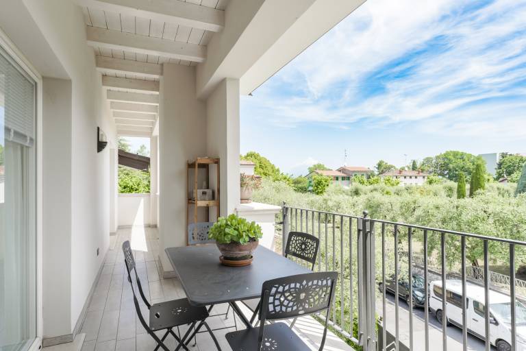 Rental apartment with terrace & pool | City view — photo 2