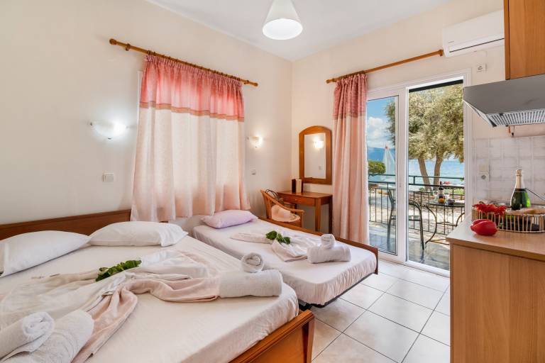 Family-oriented beautiful studio with terrace, BBQ & garden | Sea view | Dogs allowed — photo 3