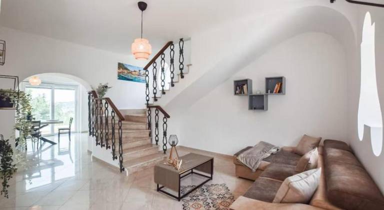 Spacious villa with pool | Pet-friendly — photo 4