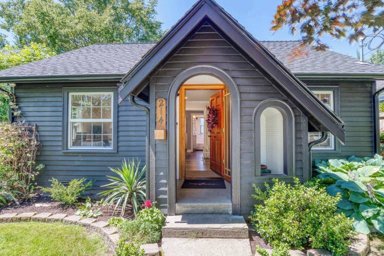 House Larimers Corner