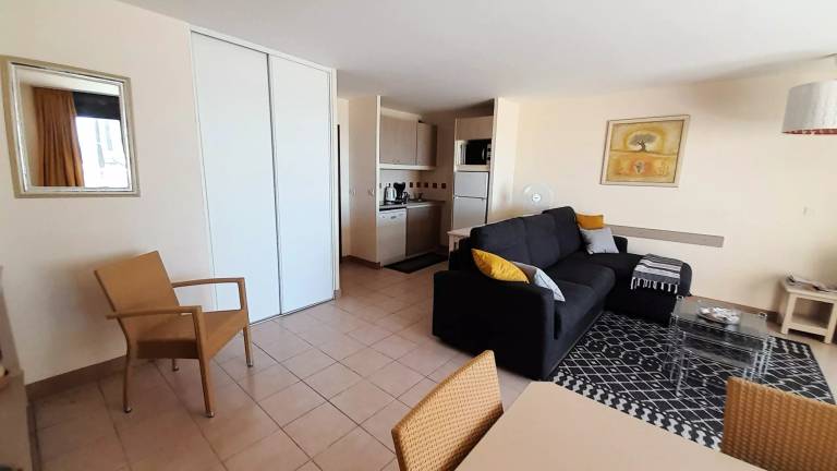 Rental apartment with pool & patio | Next to the beach | Pets allowed — photo 3