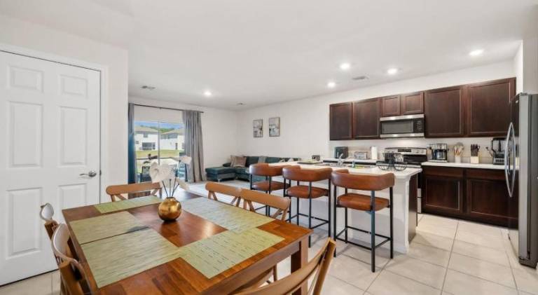 Ample vacation home with pool | Perfect for remote work | Dogs allowed — photo 4