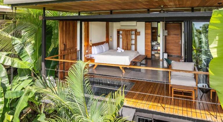 Vacation home with terrace, private pool & garden — photo 4