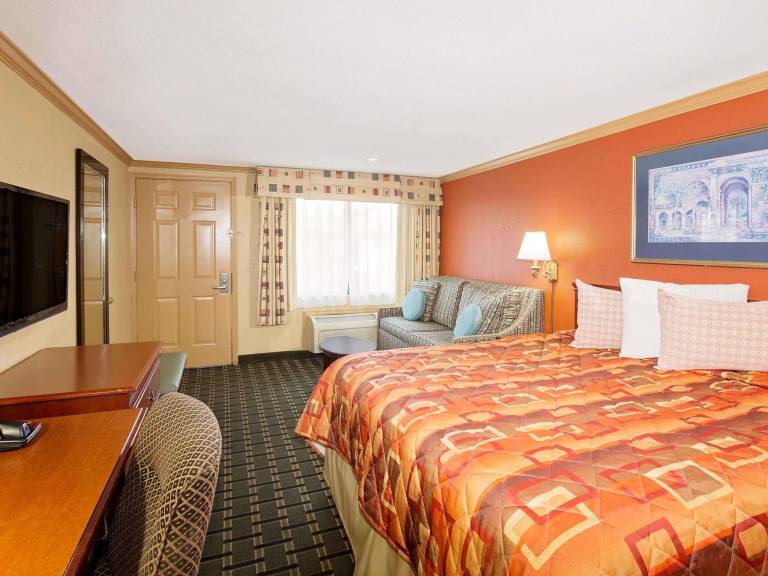 Knights Inn - Port Charlotte FL — photo 2