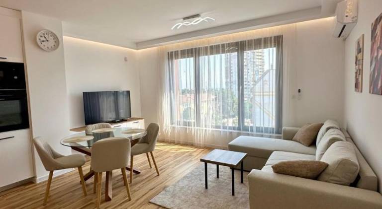 Apartment with terrace — photo 2