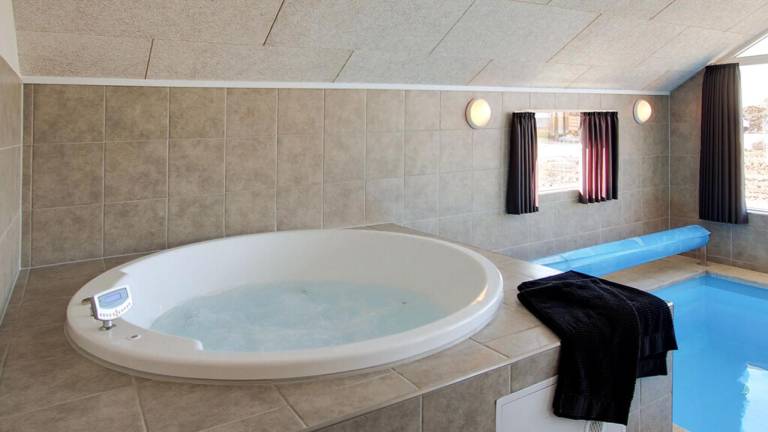 Children-friendly wonderful vacation home with yard, hot tub & sauna | Pets allowed — photo 3