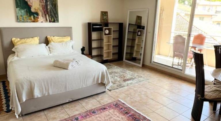 Rental apartment with terrace in Roquebrune-Cap-Martin