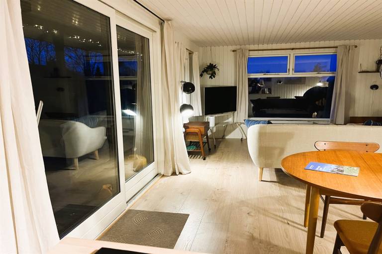 House with terrace, barbeque & yard — photo 2