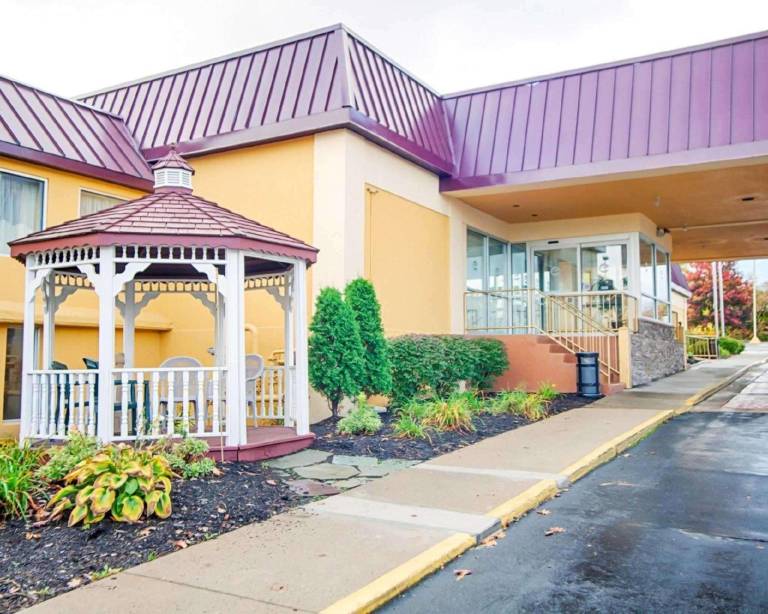 Quality Inn & Suites Syracuse Fairgrounds — photo 5