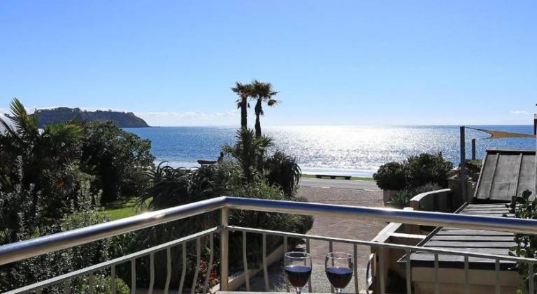 Beachfront on Waiheke — photo 2
