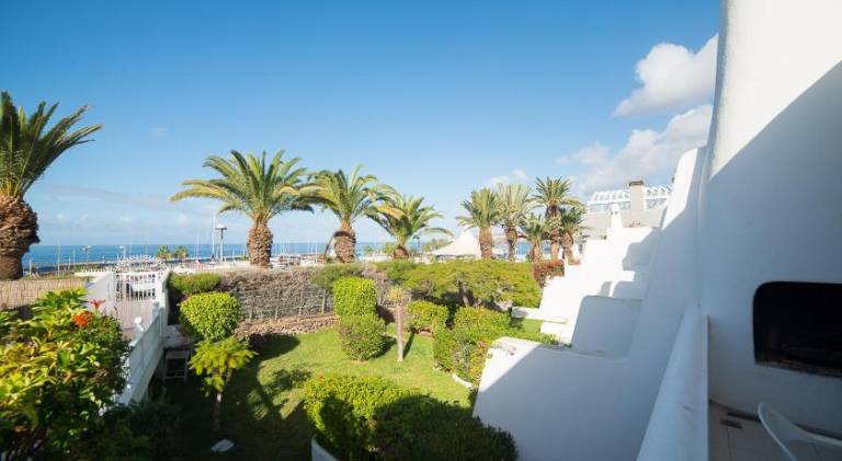 Apartment with pool & patio | Next to the beach | Pet-friendly in Adeje