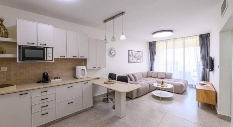 Serviced apartment with pool, sauna & terrace | Perfect for remote work | Pets allowed — photo 5