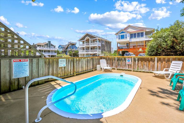 ONLY 350 Feet to beach! Pool, Hot Tub! Pool Table, Pets Welcome! in Outer Banks, NC