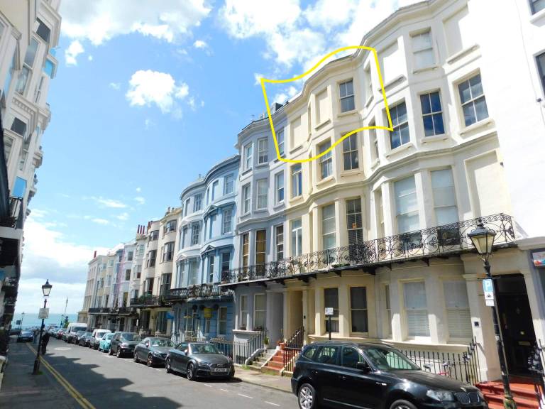 Central Kemptown Studio Vibrant Retreat