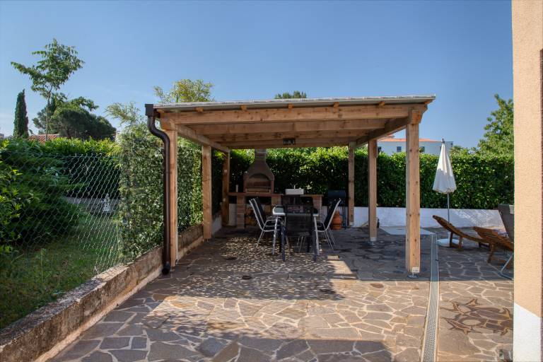 Fully equipped wonderful villa with terrace, pool & BBQ | Pet-friendly — photo 2