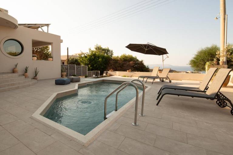 130 m&sup2; Villa