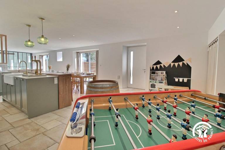 Gite with pool, yard & patio | Pet-friendly — photo 4
