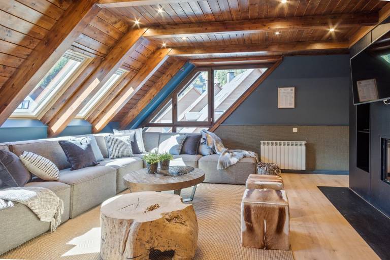 Child-friendly pleasant apartment with hot tub | Mountain view | Ski nearby | Pet-friendly — photo 3
