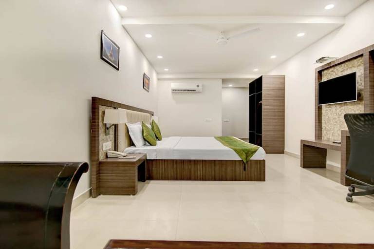 Itsy Hotels Solitaire