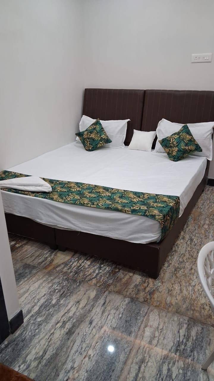 House with 1 room for 2 persons in Visakhapatnam