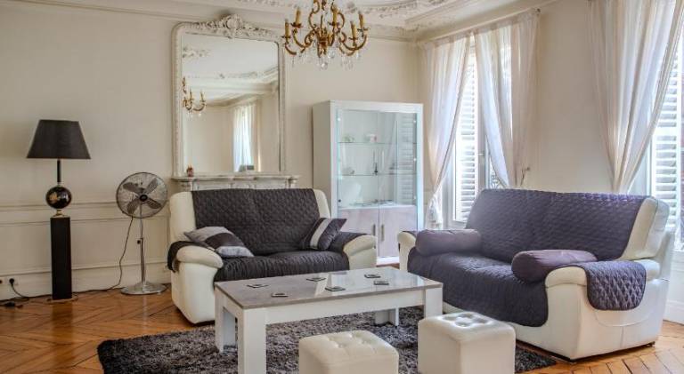 SACRE COEUR Grand Duplex 130 m2 - 4 chambres double living in Gennevilliers