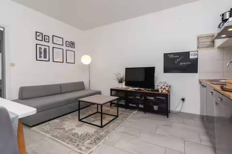 House with pool, yard & BBQ | Pets are welcome in Zadar