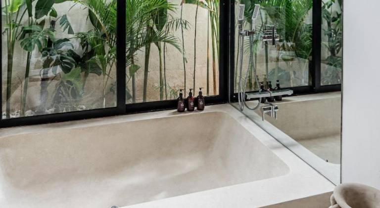 Villa with pool — photo 5