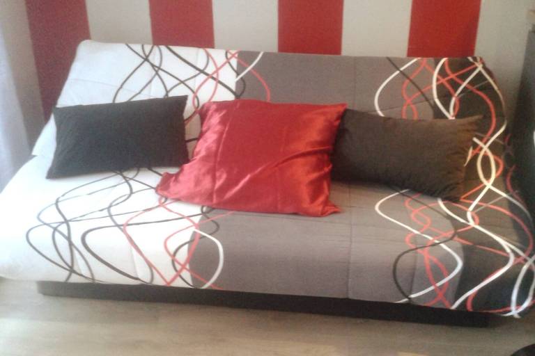 Holiday apartment with patio & yard | Garden view — photo 4