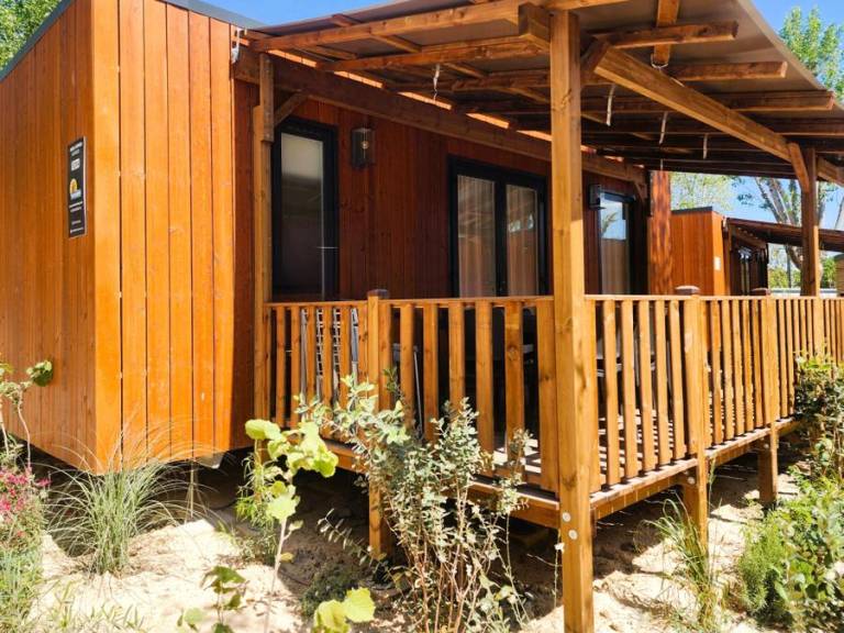 Mobile home with heated pool & terrace — photo 4
