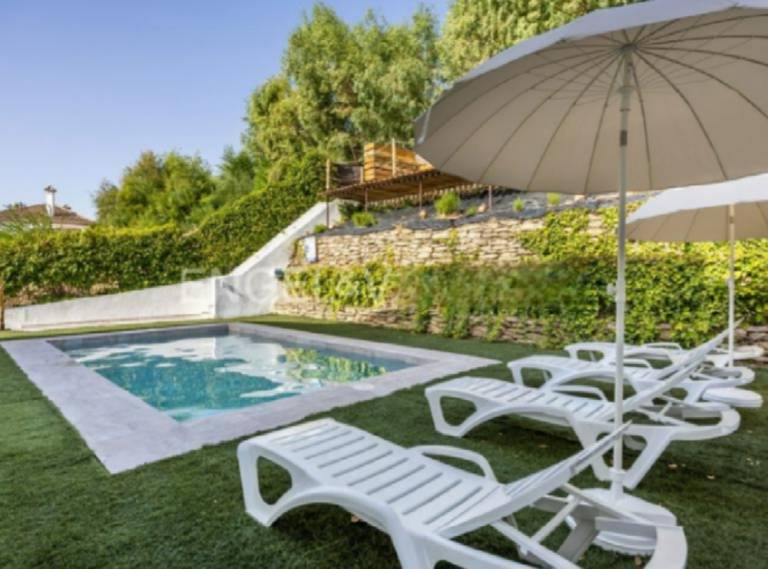 Villa with hot tub, patio & barbecue | Pets are welcome — photo 4