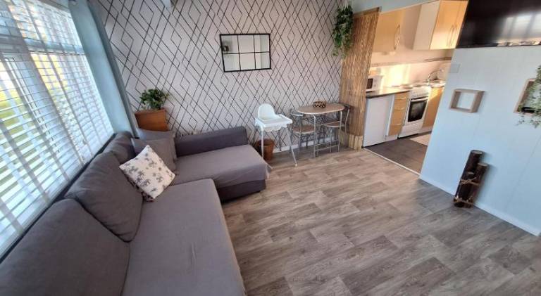 Apartment with pool — photo 2