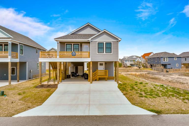 House Kitty Hawk