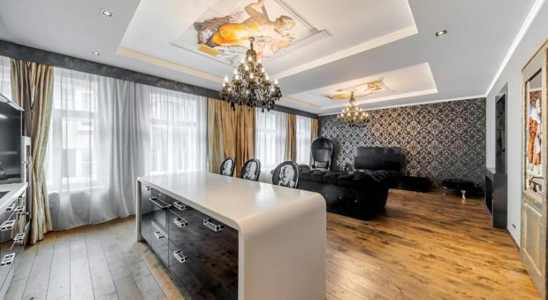 Spacious holiday apartment | Close to Prague astronomical clock | Pets are welcome — photo 2