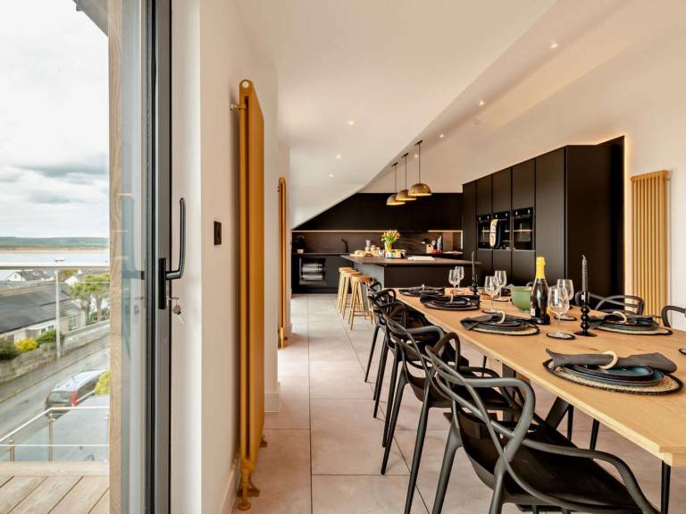 Fully equipped cottage with hot tub, garden & barbecue | Water view | Next to the beach | Pet-friendly — photo 3