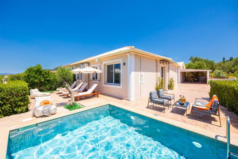 Villa Alonia
