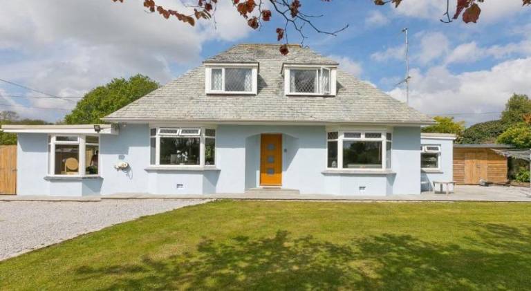Wyvern – Beautiful & Spacious 4-Bedroom Home with Parking & Gardens in Falmouth