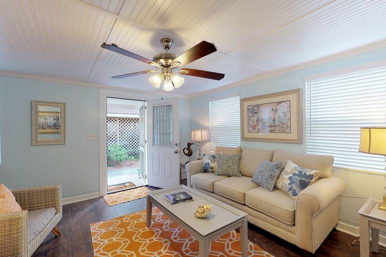 Hideaway Cottage - 11 Conch Shell Ln — photo 3