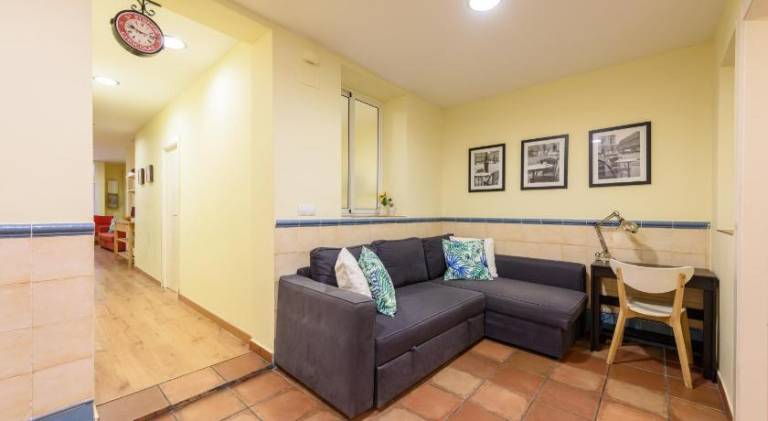 RamblasRentals Chic & Spacious Flat Pool Table 15M Ramblas - Parking - Wifi — photo 5