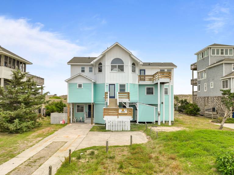 8BR Oceanfront home - Game & theater rooms, private pool, hot tub — photo 2