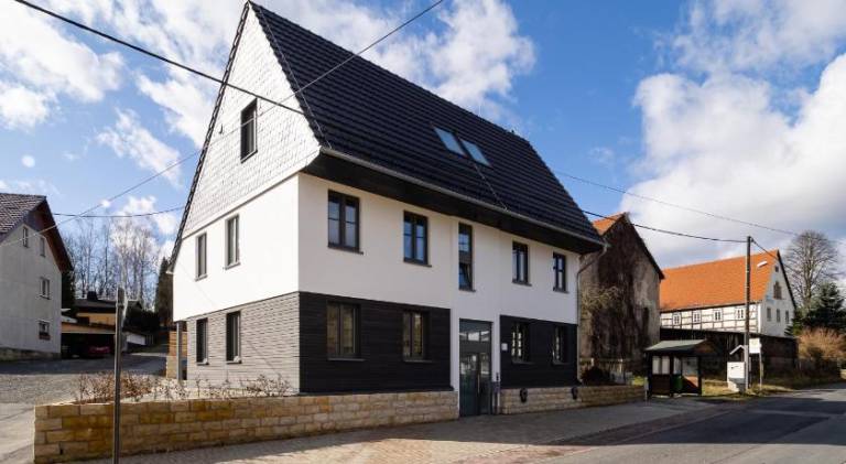 Rental apartment with barbecue, garden & terrace in Dresden